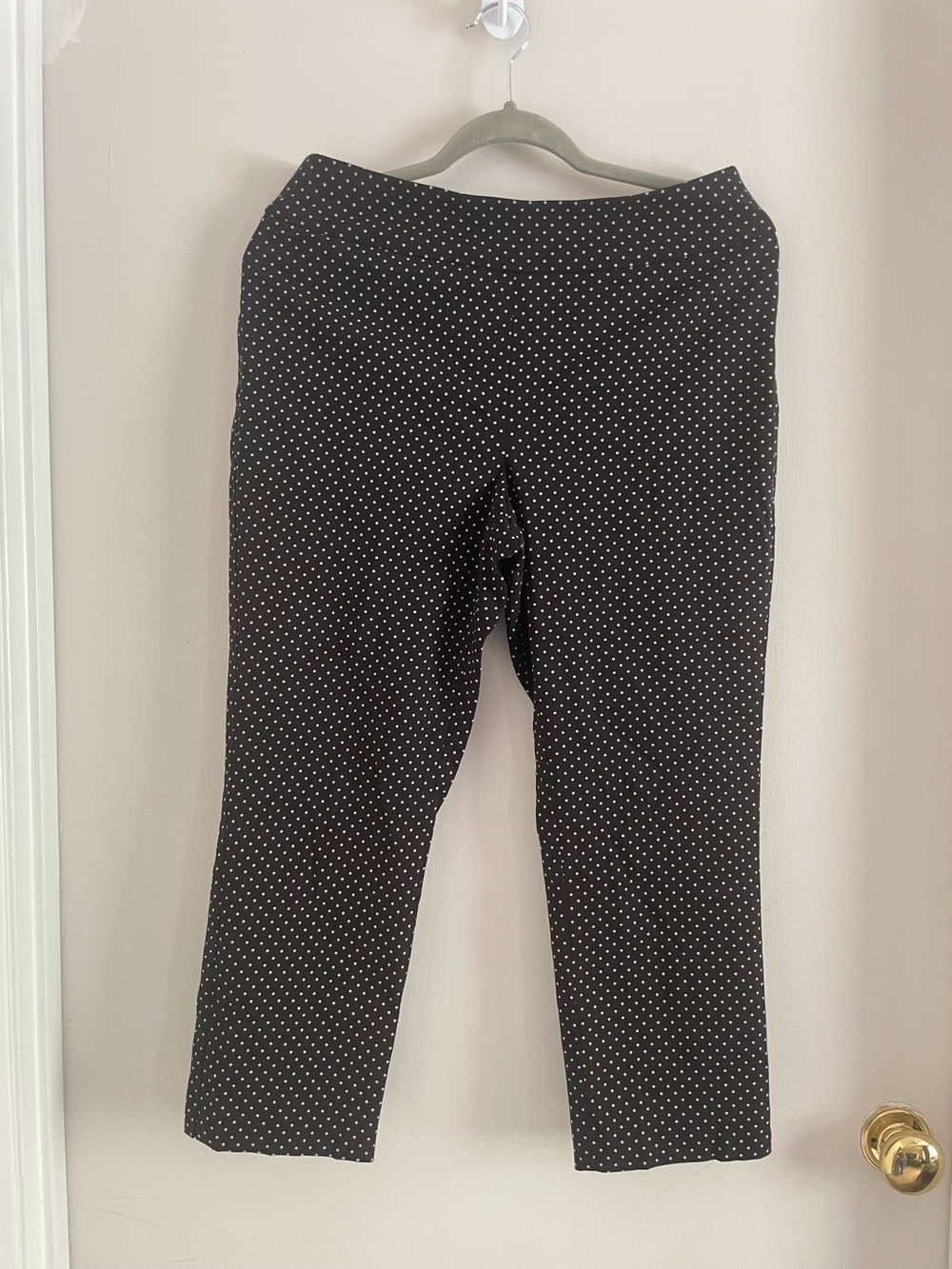 Chico's "So Slimming" Polka Dot Cropped Pants, Size 0.5, Polka Dots Are Back!